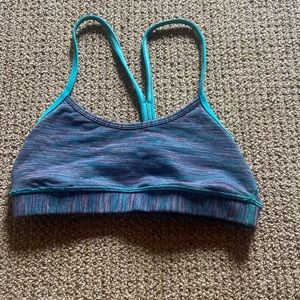 Lululemon sports bra
